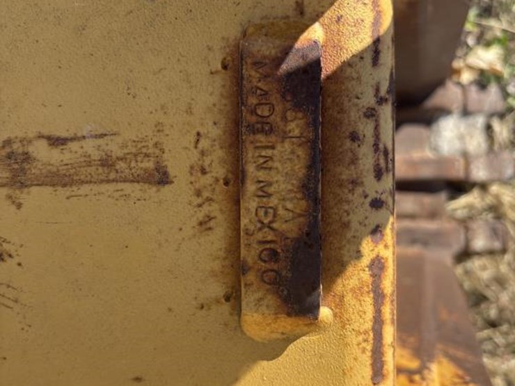 #3813-•-approx.-12"-tooth-bucket-image-9