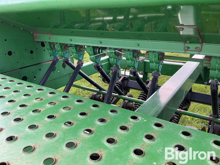 john-deere-750-image-18