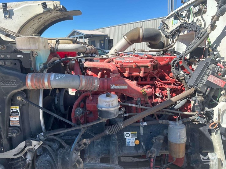 2013-peterbilt-367-image-9