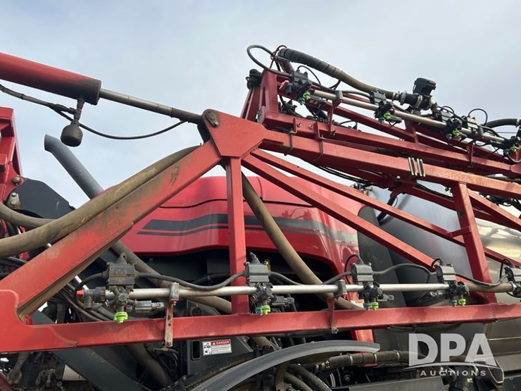 2020-case-ih-patriot-4440-image-40