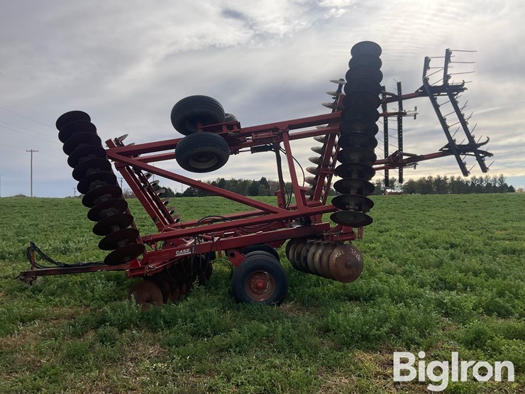 case-ih-3950-image-8