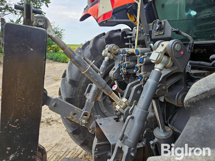 2010-agco-dt205b-image-11