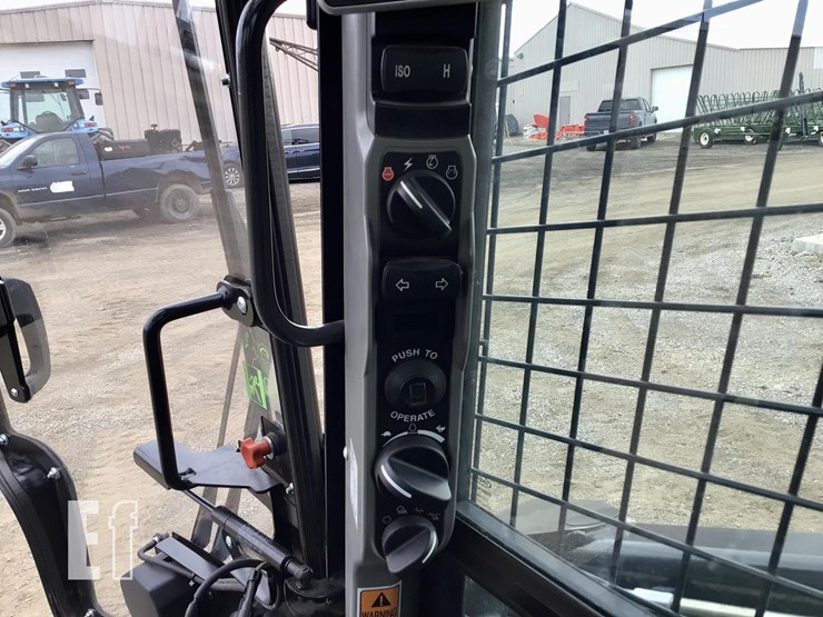 2023-new-holland-c337-image-17