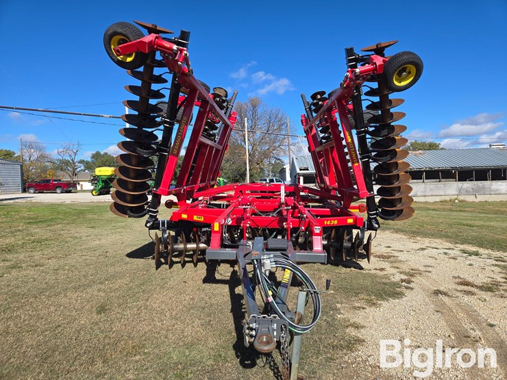 2016-sunflower-1436-33-image-2