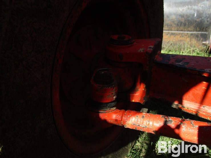 1994-ford-555-image-12