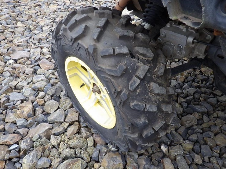 john-deere-gator-image-14