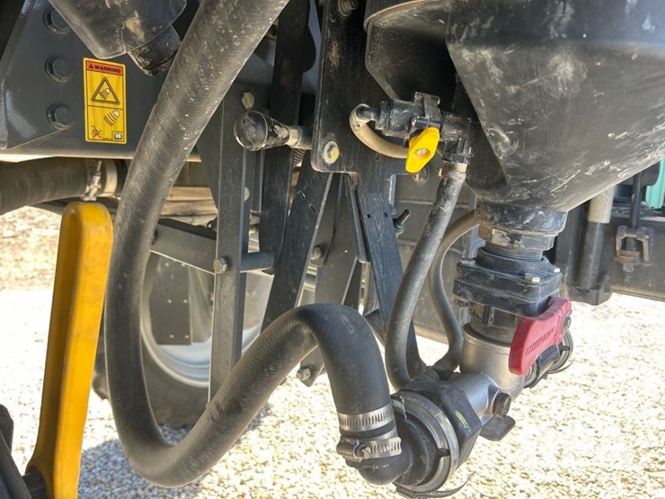 2016-ag-chem-rg1100b-image-50