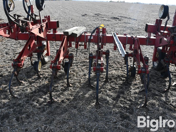 international-183-image-13