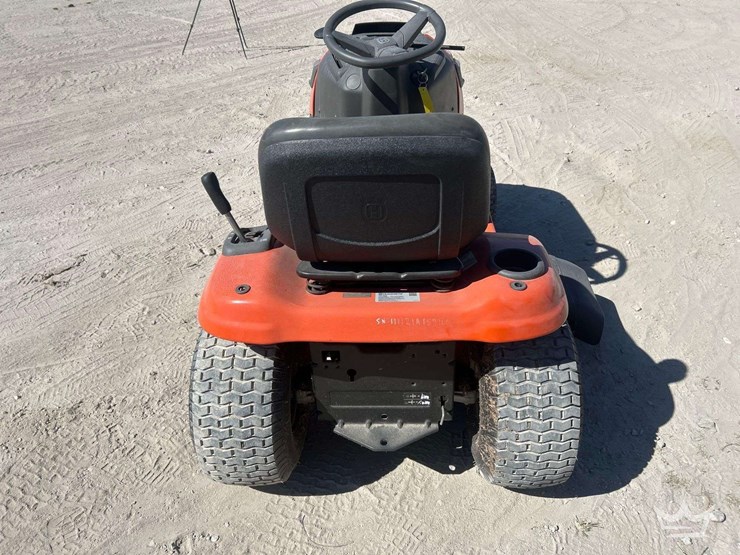 husqvarna-riding-mower-42inch-image-16