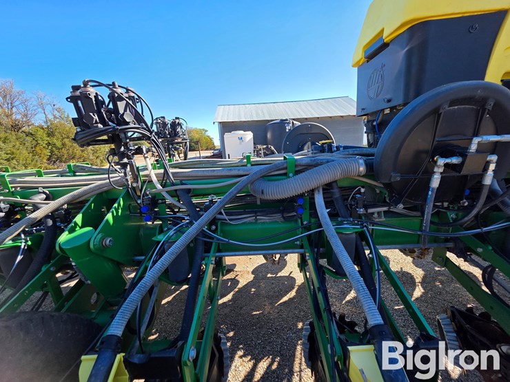 2013-john-deere-1770nt-ccs-image-9