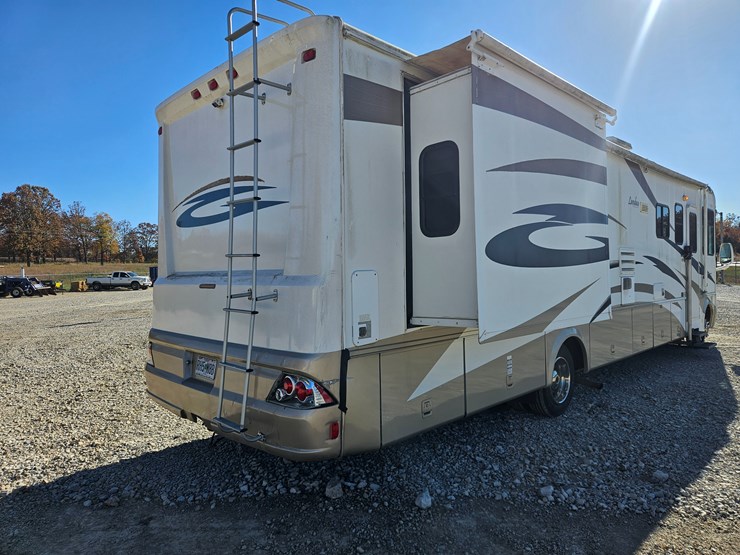 #22198-•-2007-georgie-boy-landau-motorhome-image-16