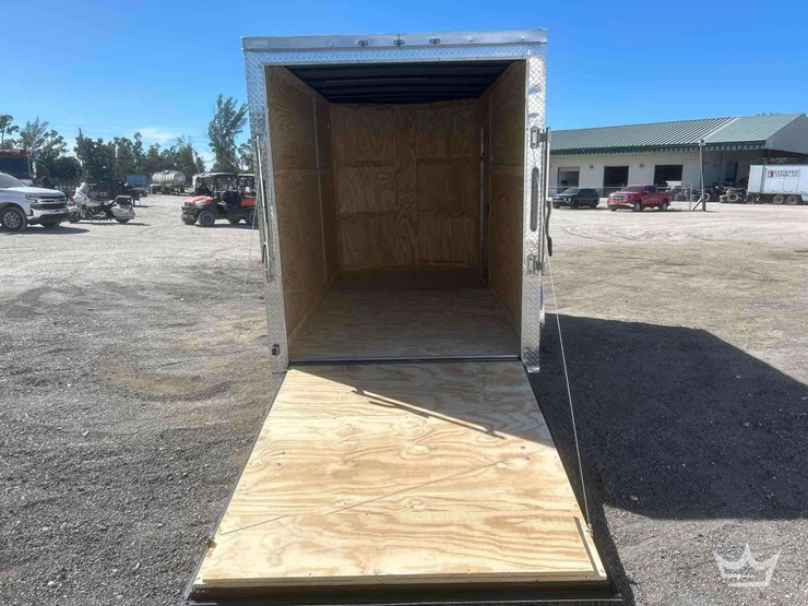 2025-j-&amp;-c-suppliers-enclosed-trailer-image-5