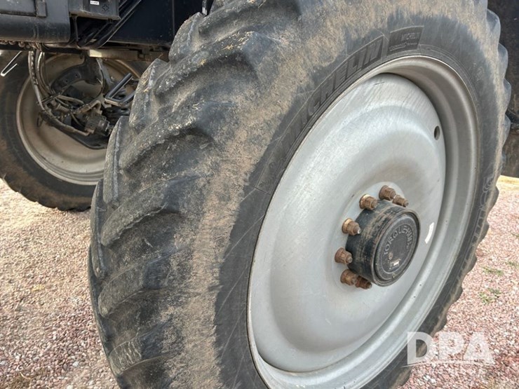 2020-case-ih-patriot-4440-image-26