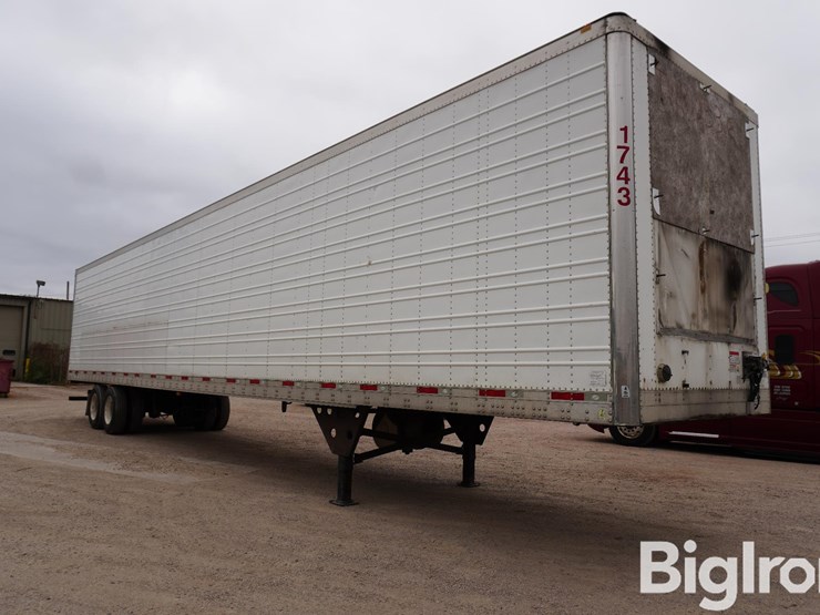 2016-utility-53'-image-3