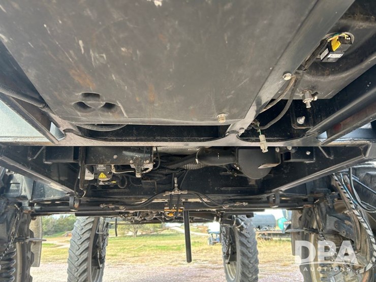 2020-case-ih-patriot-4440-image-50