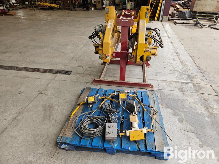 buffalo-scout-i-&-ii-guidance-systems-on-steel-holding-rack-image-3