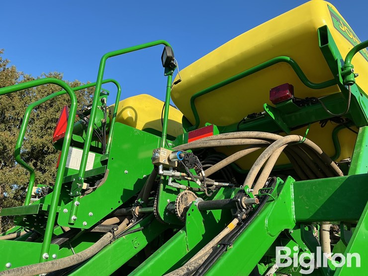 2018-john-deere-1795-image-18