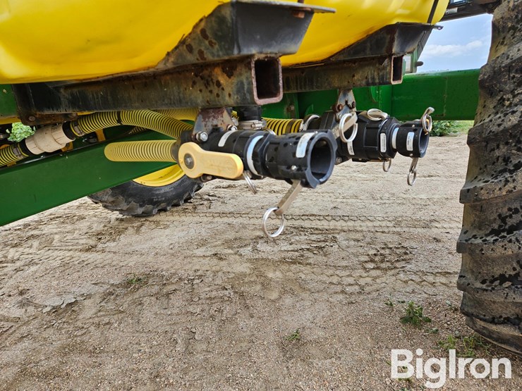 bestway-1,850-gal-100'-boom-pull-type-sprayer-image-18