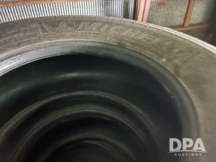 truck-tires-(dr12573)-image-7