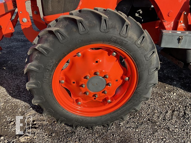 2007-kubota-m7040hdc-image-7