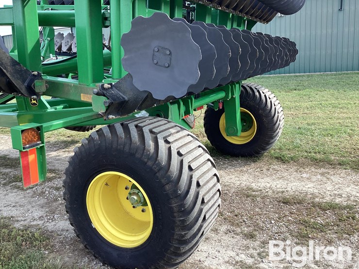 2019-john-deere-2680h-image-18