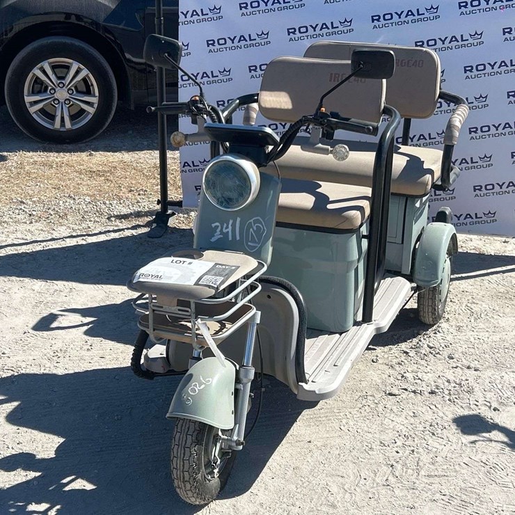 Electric tri scooter irgc40