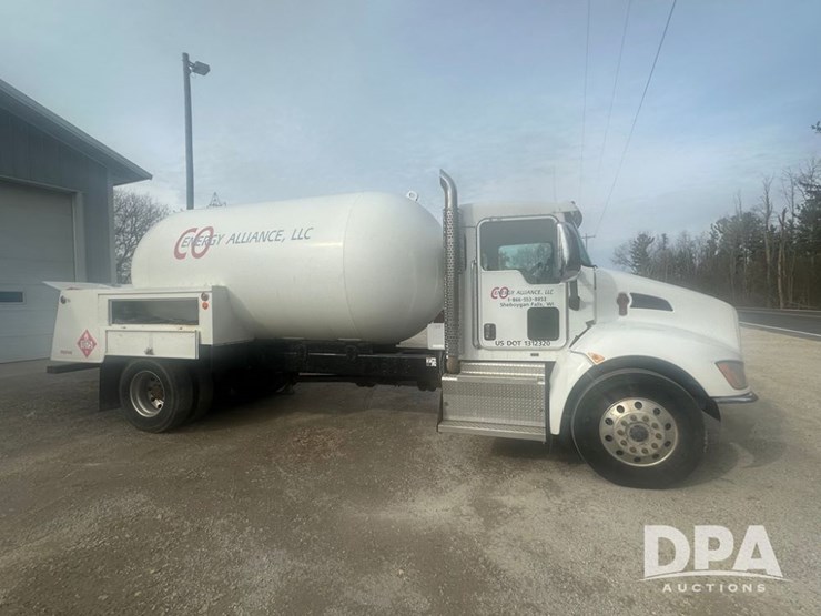 2014-kenworth-lp-delivery-truck-(dr12678-unit-8)-image-2