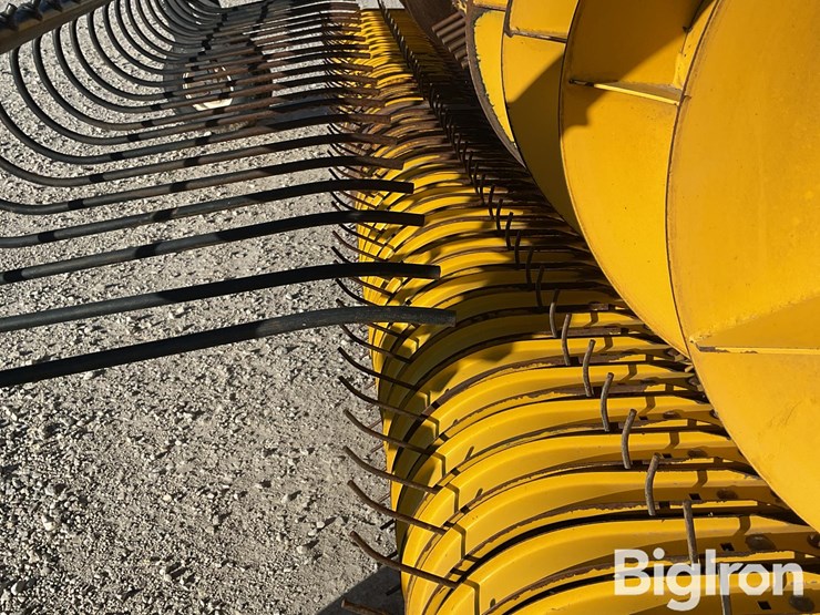 2009-new-holland-283-image-15