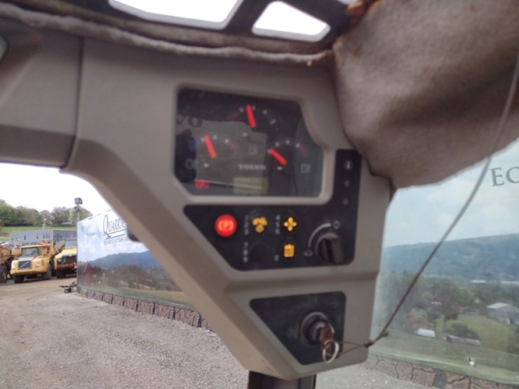 volvo-mc135c-image-6