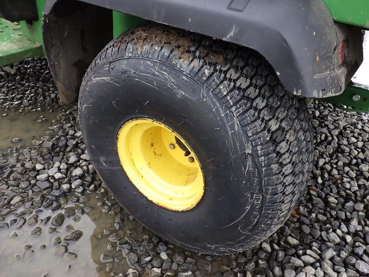 john-deere-gator-image-9