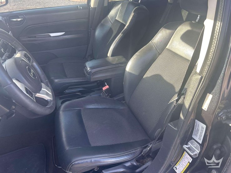 2015-jeep-compass-image-12