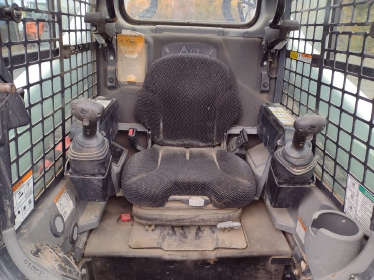 bobcat-t870-image-12