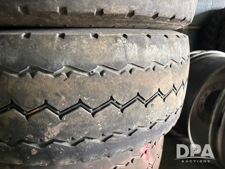 truck-tires-(dr12573)-image-5