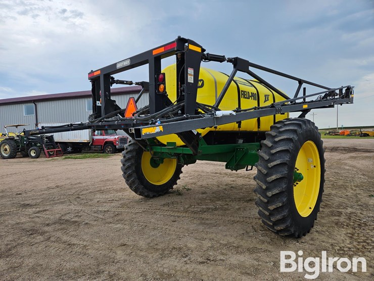 bestway-1,850-gal-100'-boom-pull-type-sprayer-image-5