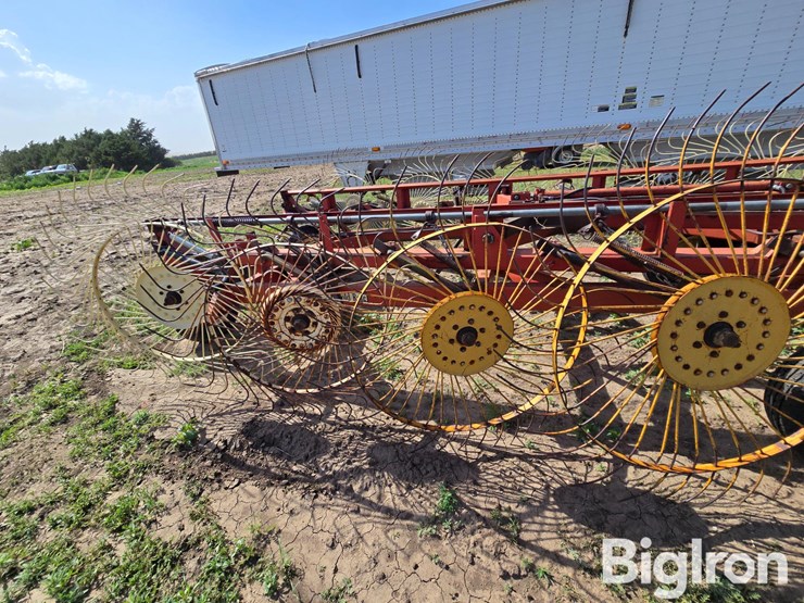 h&s-bi-fold-rake-image-12