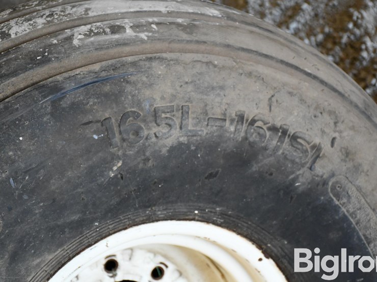 american-farmer-16.5l-16.1-tires-on-8-bolt-rims-image-15