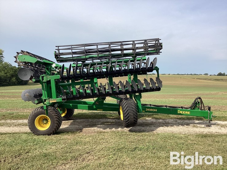 2019-john-deere-2680h-image-4