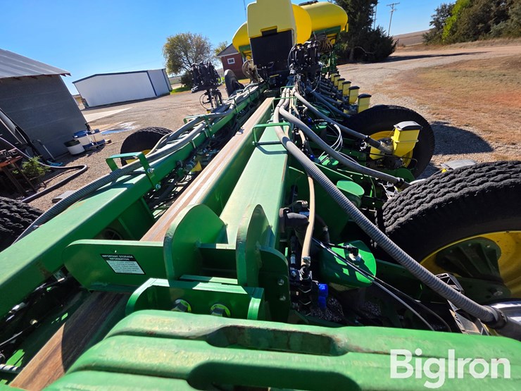 2013-john-deere-1770nt-ccs-image-10