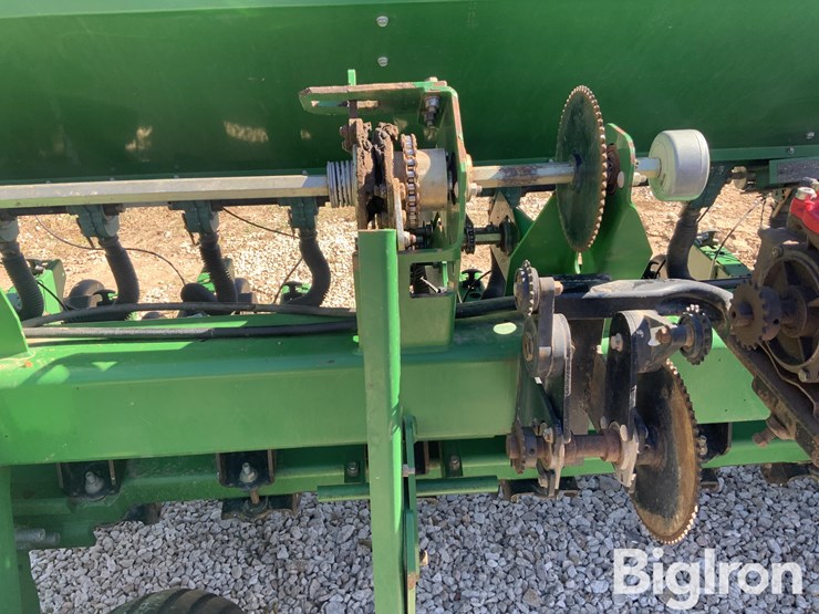 2014-great-plains-2s2600hd-image-18