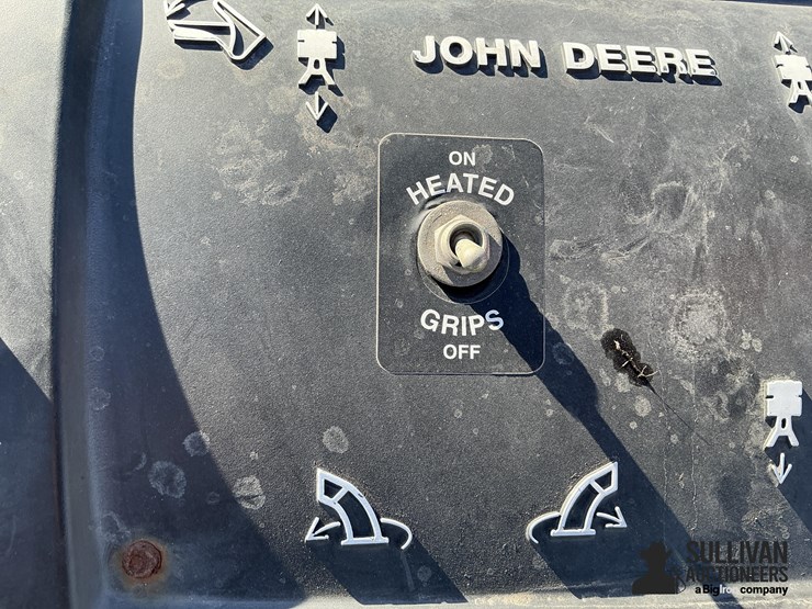 john-deere-1332-dde-snow-blower-image-20