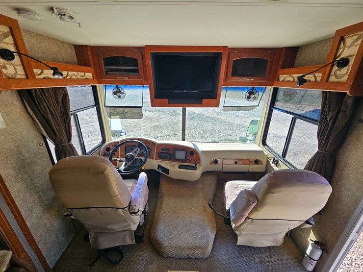 #22198-•-2007-georgie-boy-landau-motorhome-image-32