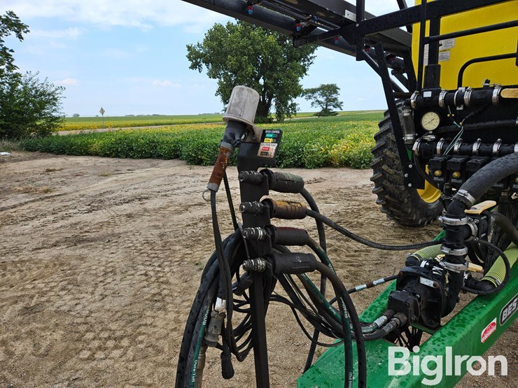 bestway-1,850-gal-100'-boom-pull-type-sprayer-image-11