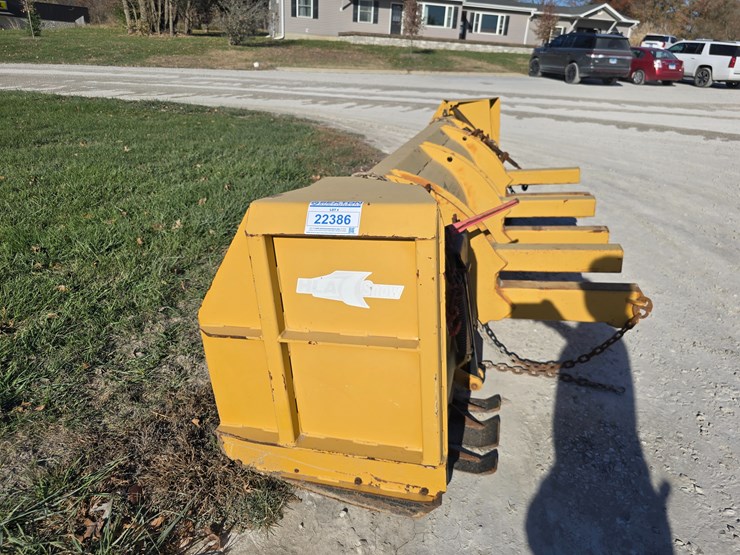 #22386-•-hla-4500-snow-pusher-image-2