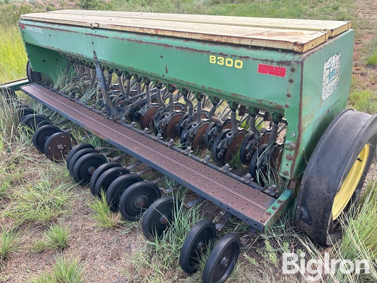 john-deere-8300-image-16