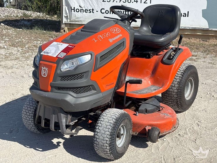 husqvarna-46in-riding-mower-image-1