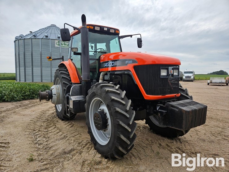 2007-agco-dt220a-image-3