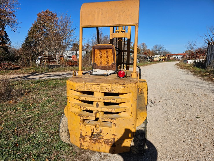 #22765-•-1960's-baker-forklift-(non-runner)-image-9
