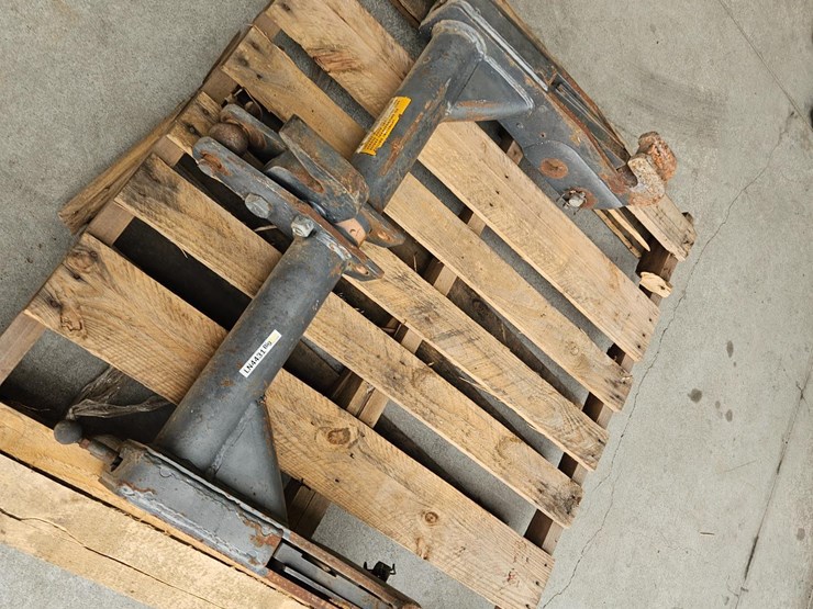 white-3-pt.-quick-hitch-image-4