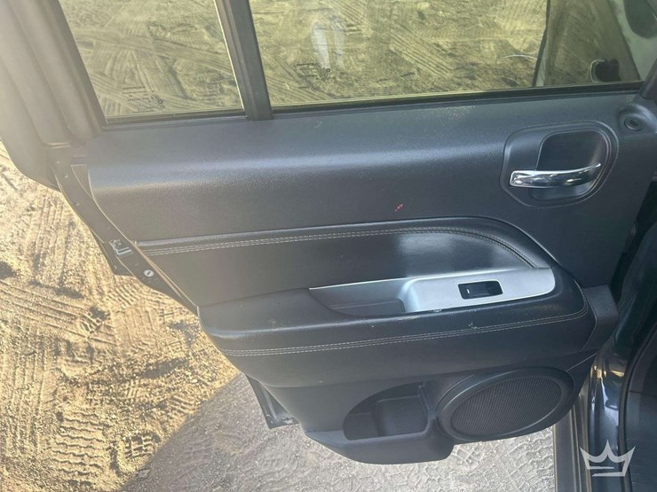 2015-jeep-compass-image-19