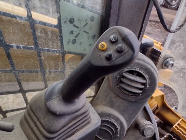 caterpillar-299d3-xe-image-11